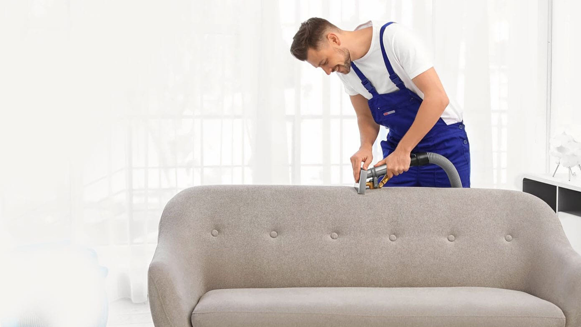 Sofa Deep Shampoo Cleaning Dubai